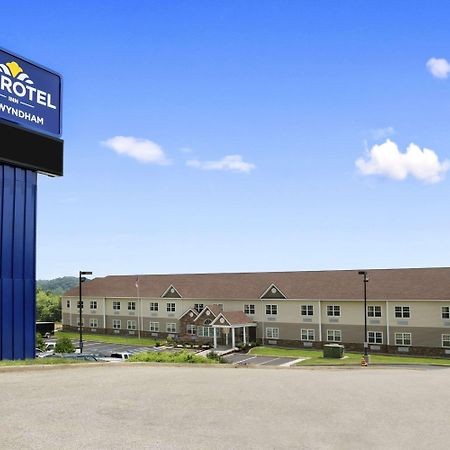 Microtel Inn & Suites By Wyndham Mineral Wells/Parkersburg Εξωτερικό φωτογραφία