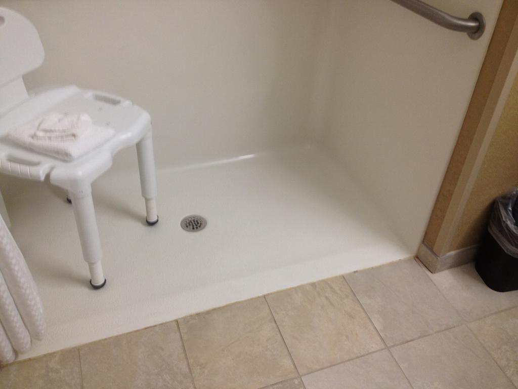 Microtel Inn & Suites By Wyndham Mineral Wells/Parkersburg Εξωτερικό φωτογραφία