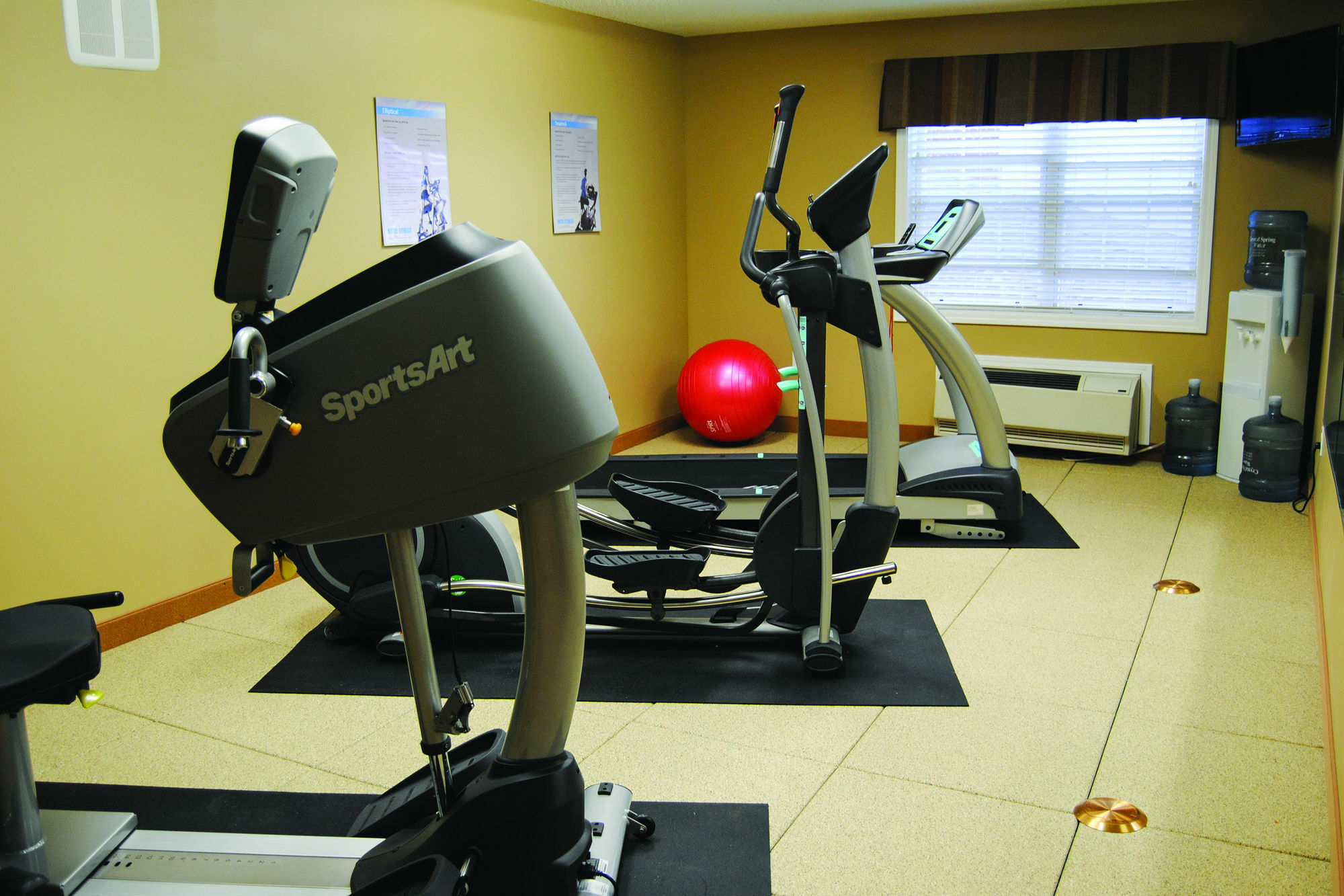 Microtel Inn & Suites By Wyndham Mineral Wells/Parkersburg Εξωτερικό φωτογραφία